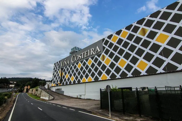 Cómo elaborar e implementar una estrategia de marketing digital para bodegas de vino