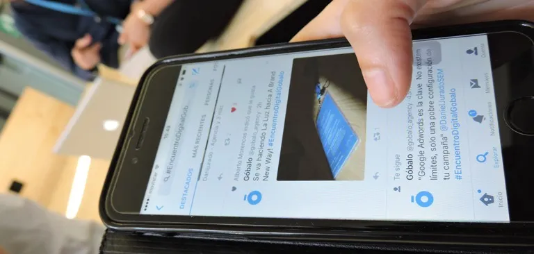 Salimos un rato de la cueva. ¿Te vienes? (1/2)